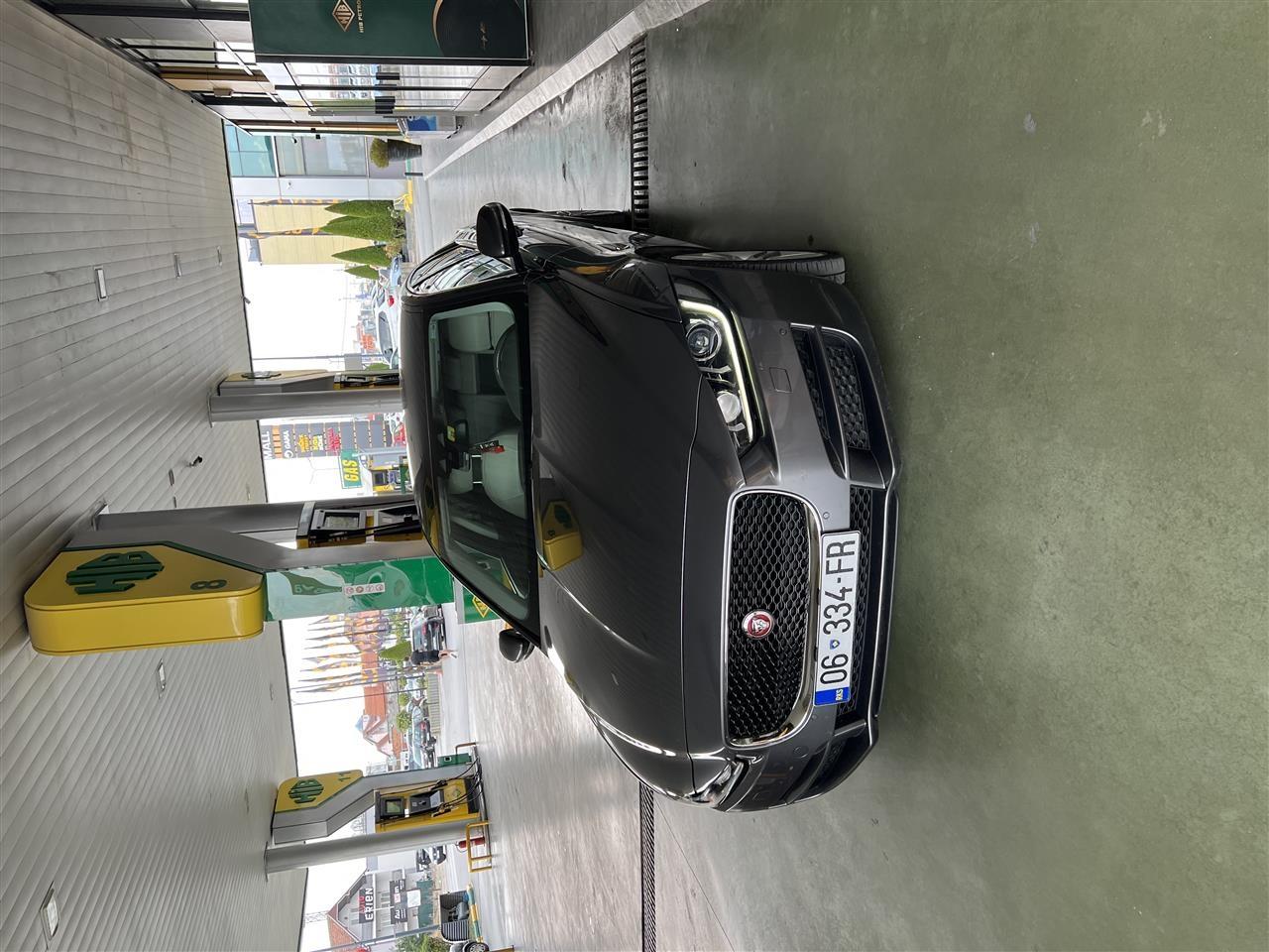 Jaguar-XE-