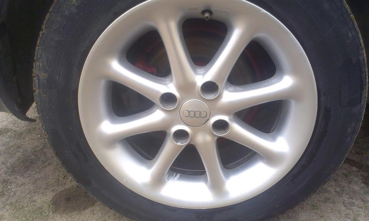 Audi-B4--97-