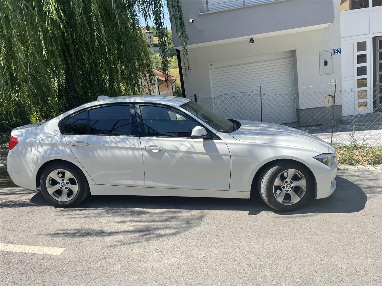BMW-320D-Auto