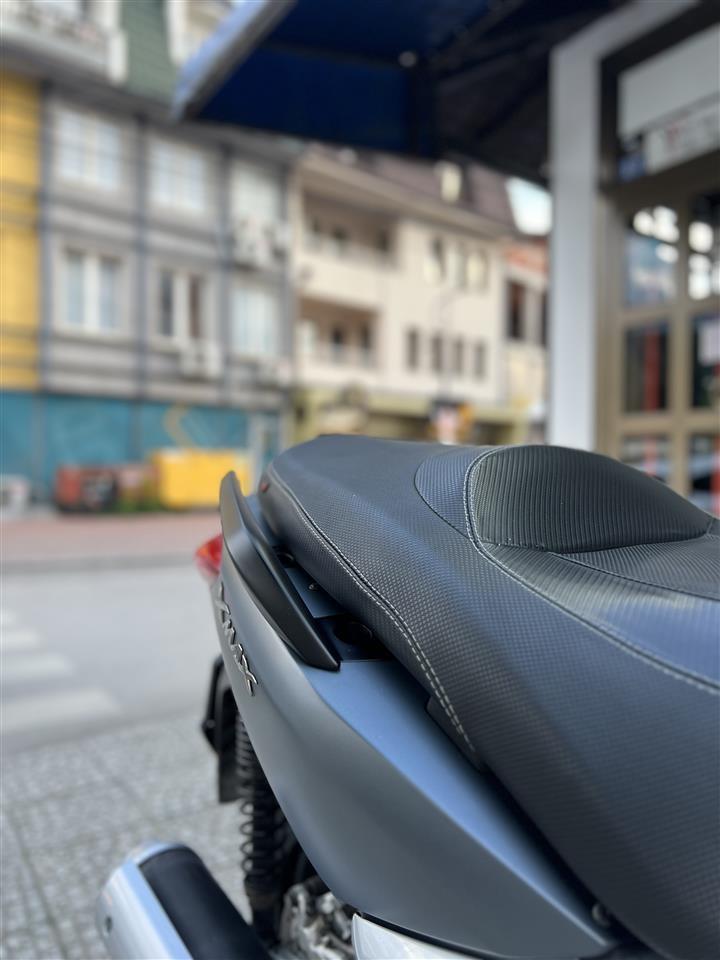 Yamaha-Xmax-250-