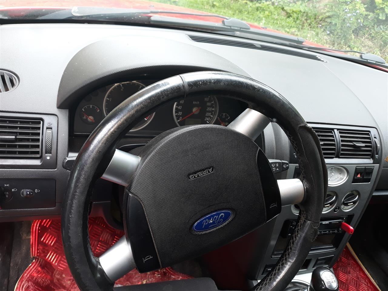 Ford-Mondeo