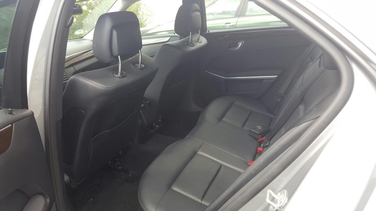 Mercedes-E220