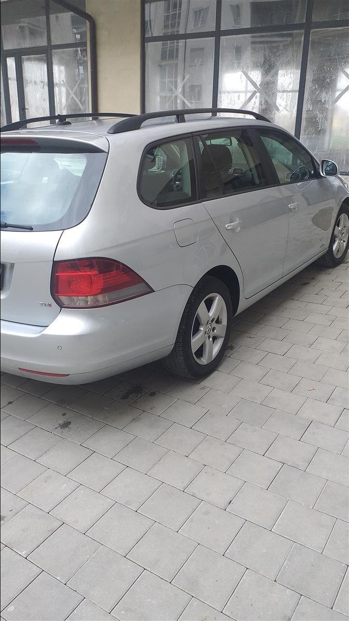 Golf-6-karavan