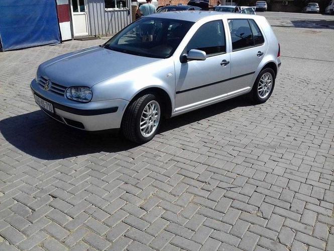 GOLF 4