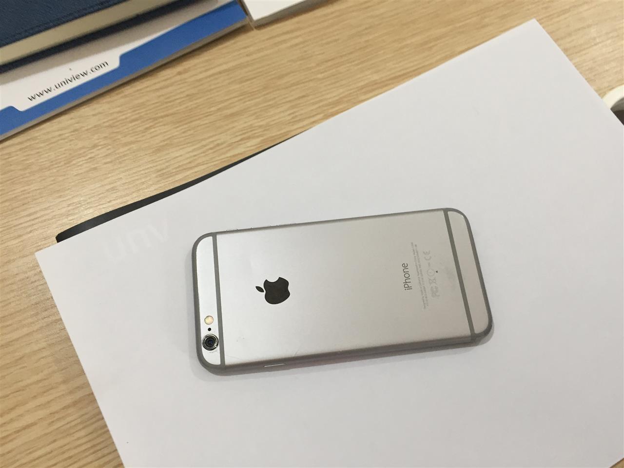 Shes-iPhone-6