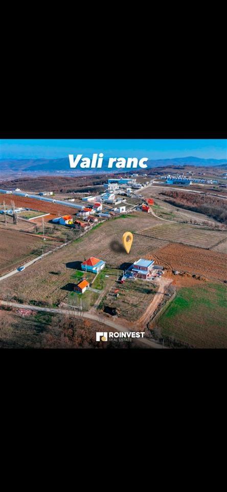 Shitet-parcella-afer-valit-Ranch