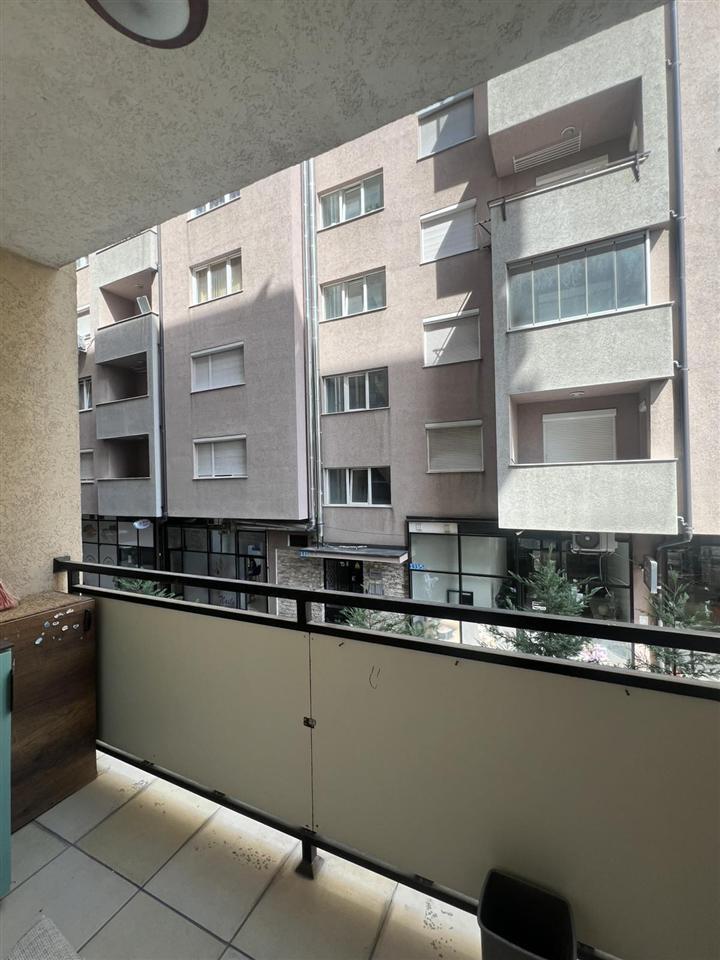 BANESË-ME-QIRA-2+1-NË-FUSHË-KOSOVË