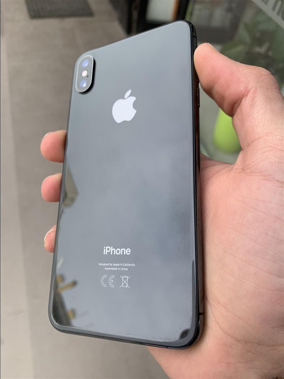 iPhone-XS-Max-