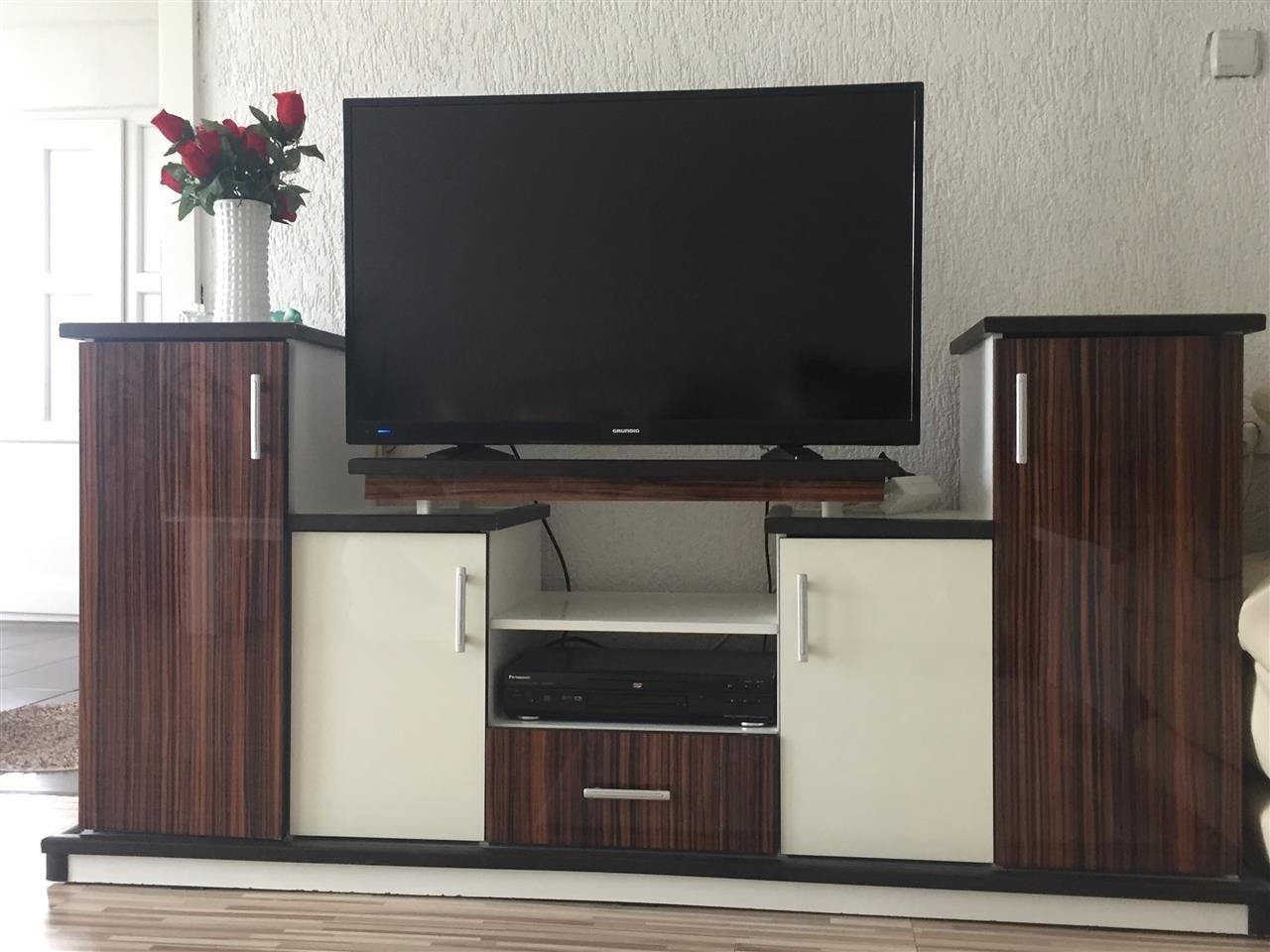Komodë-per-TV