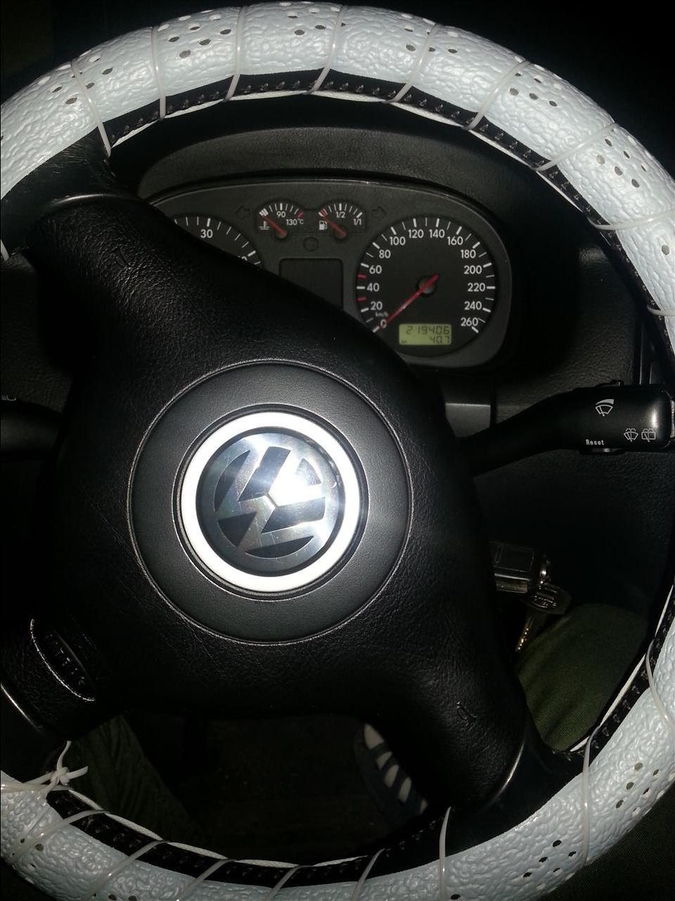 VW-Golf-4--2003
