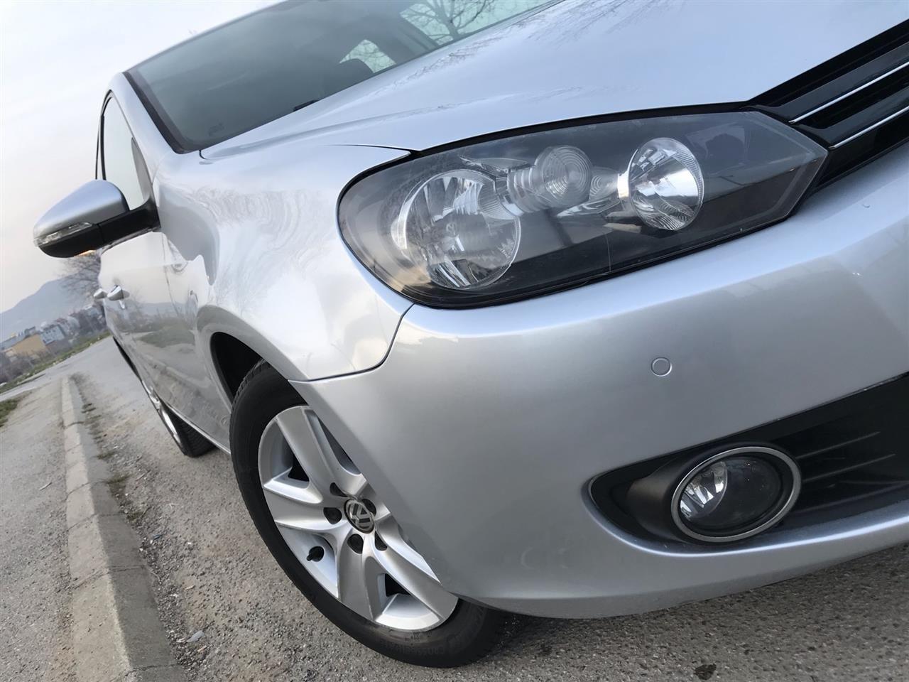 VW-Golf-6--2011