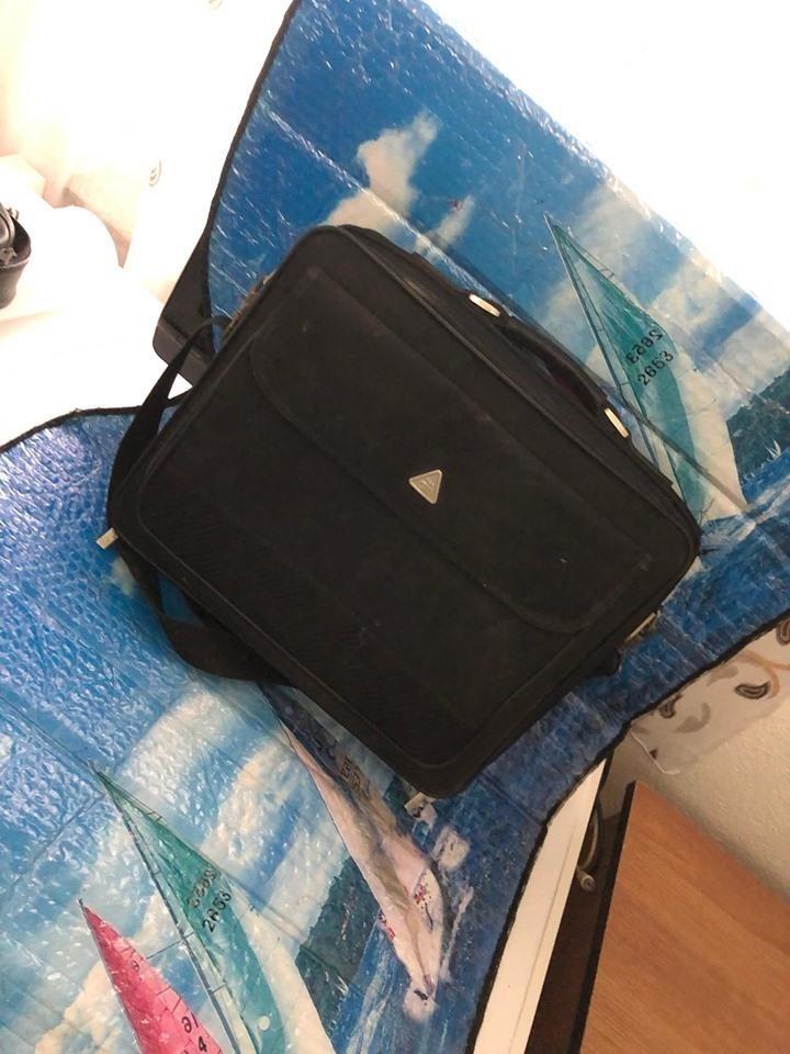 Adaptera-per-llaptopa