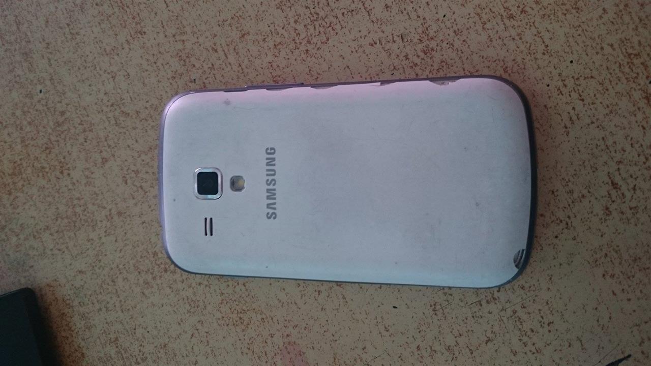 samsung-galaxy-duos---iphone