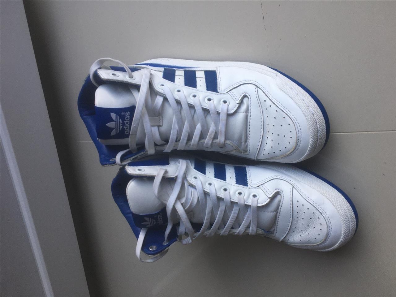 Adidas-