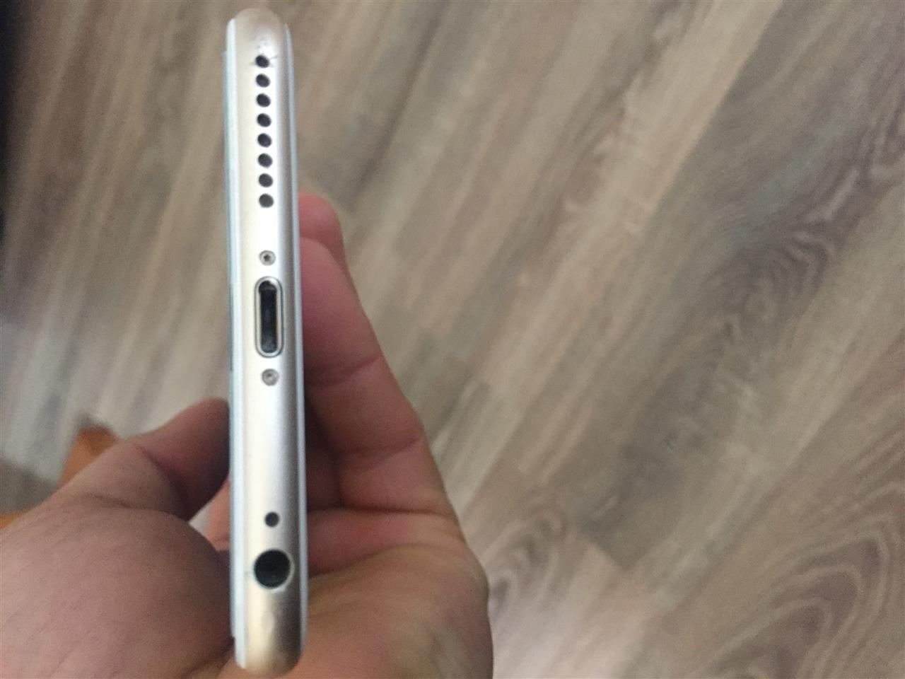 Shes-iphon-6s-plus