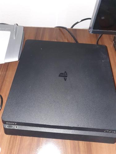 PS4 Slim