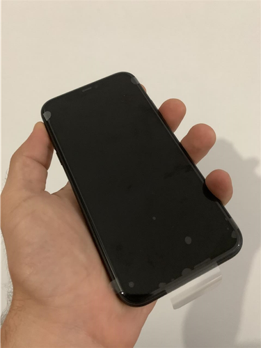 SHES IPHONE 11 