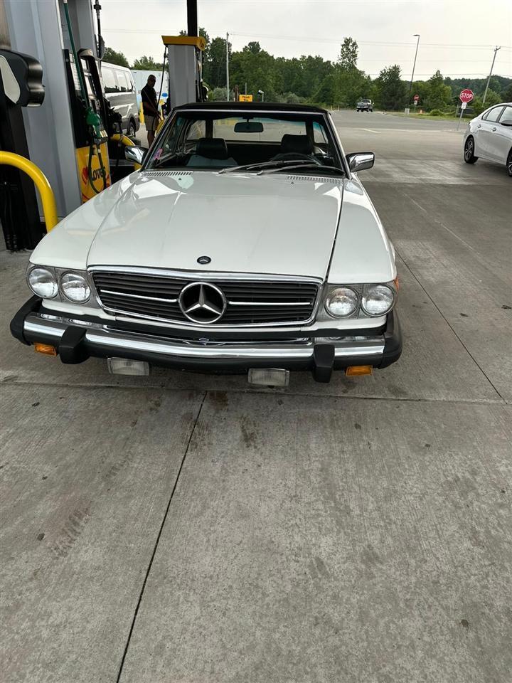 Shitet-Vetura-Oldtimer-Mercedes-SL380-V8-Automatik-Viti-1981