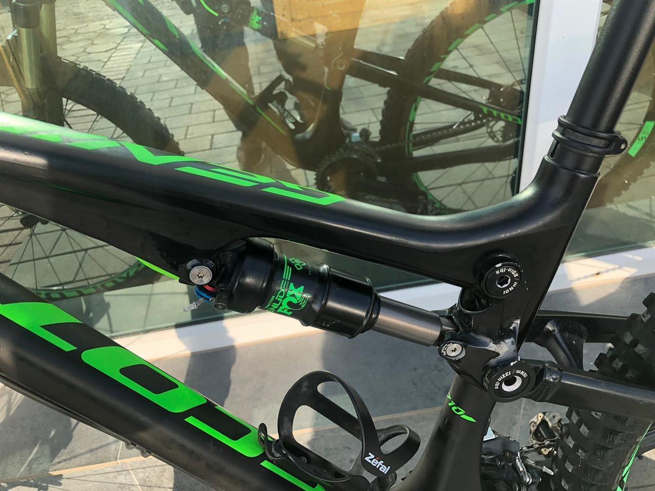 Scott-carbon-
