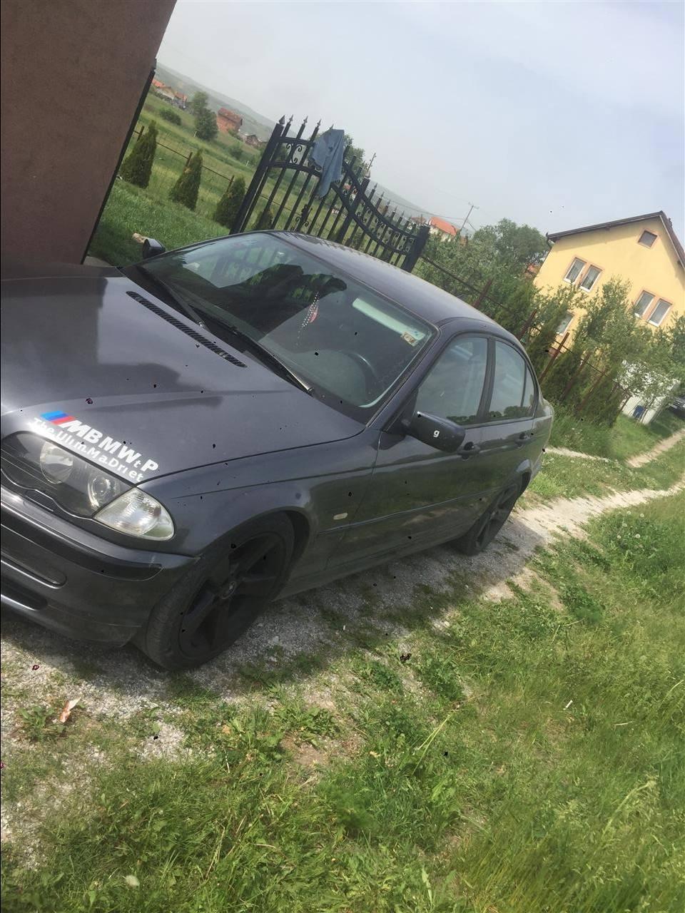 -BMW-320-