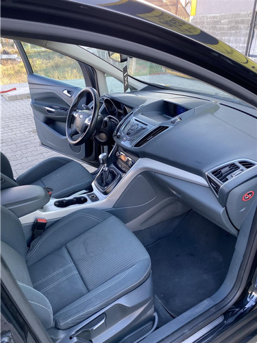 Shitet Ford C-Max