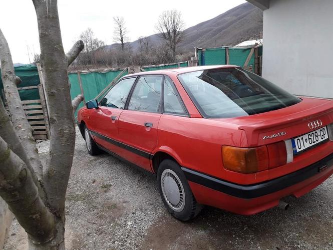 Audi 80