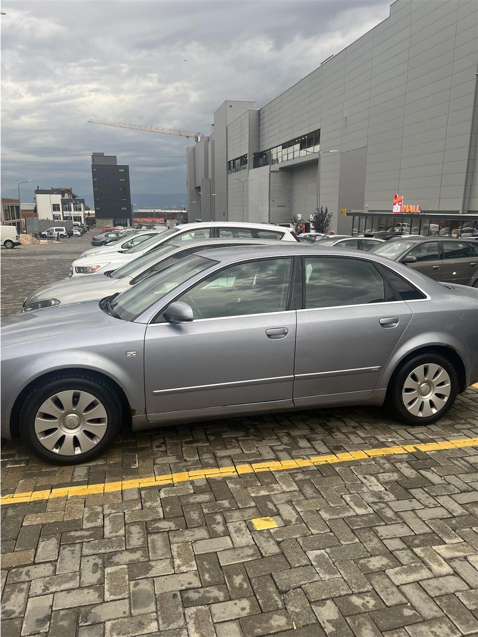 Shitet-Audi-A4-2004