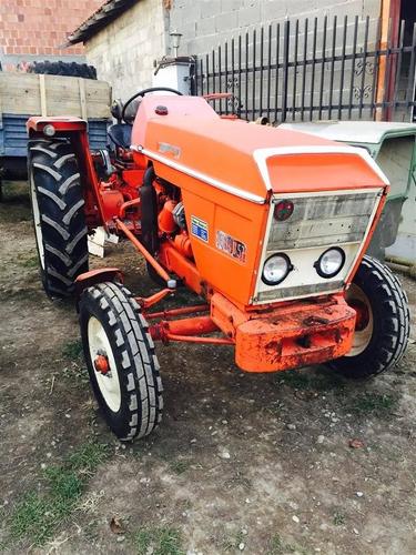 Traktor renault 