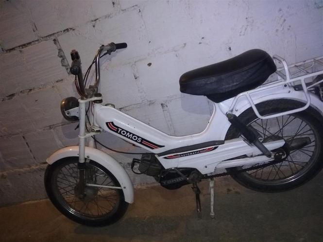 Tomos