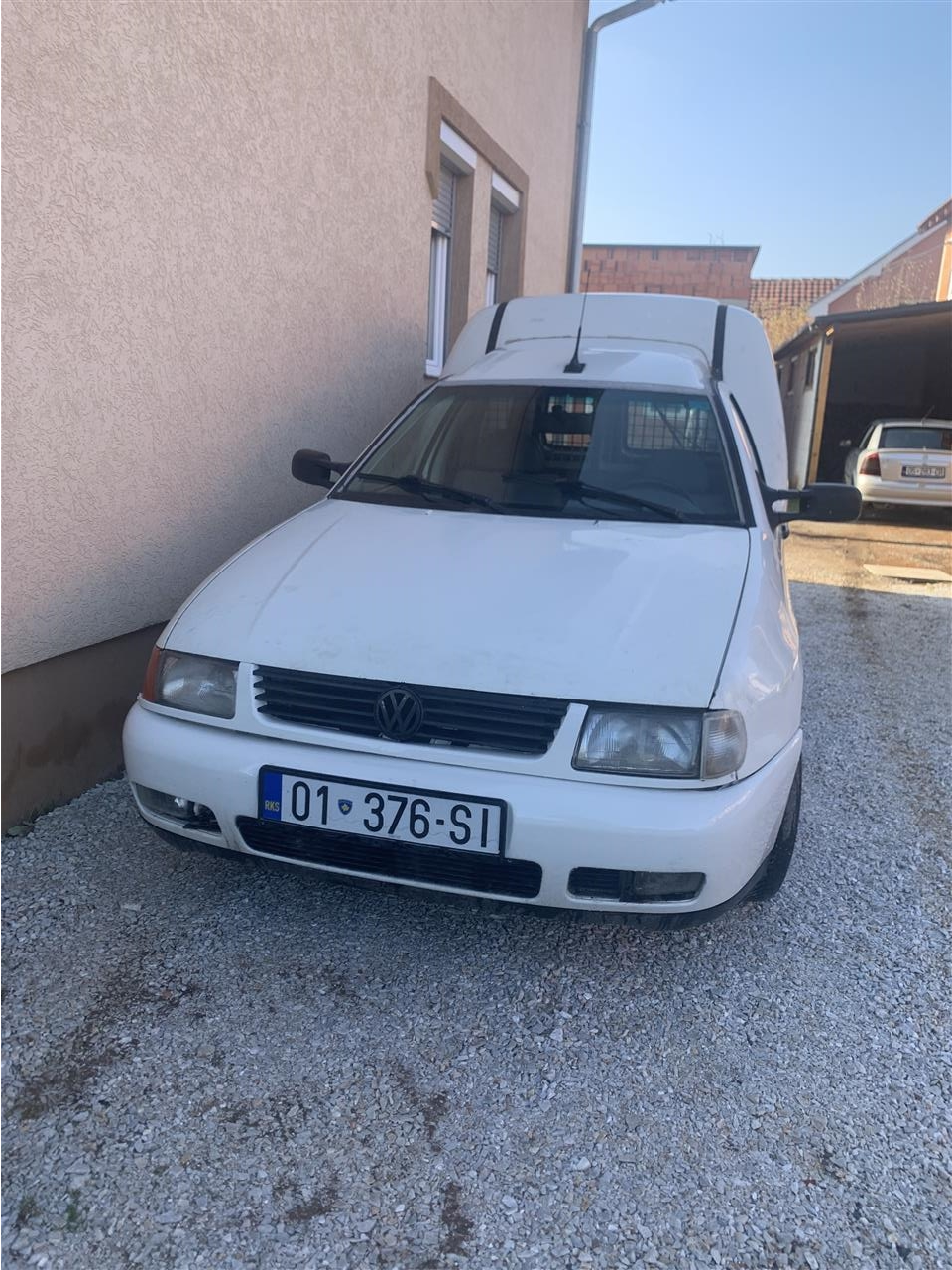 Shitet-Pikapi-Caddy