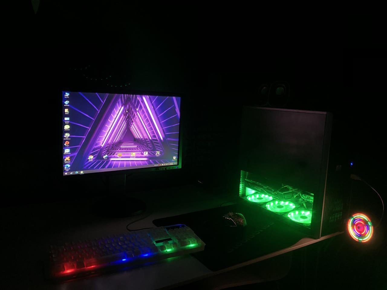Shes-gaming-pc
