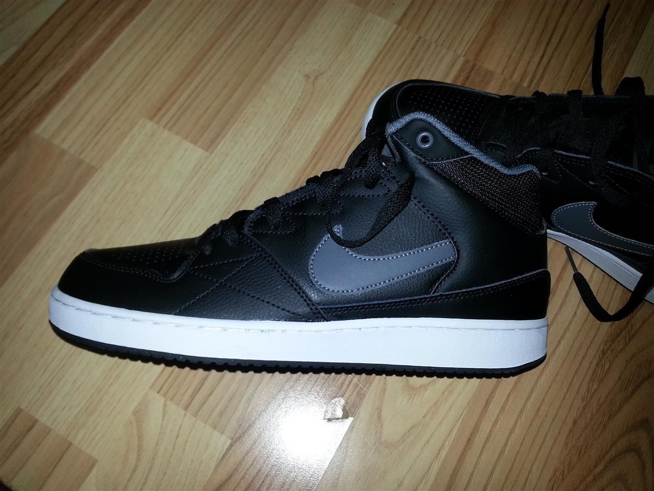 NIKE-