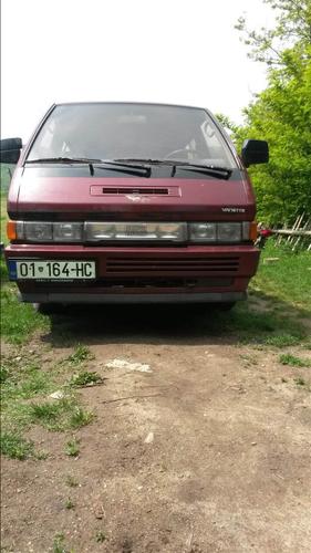 Nissan Vantte -89 