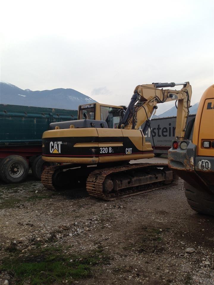 libherr-cat-318-E