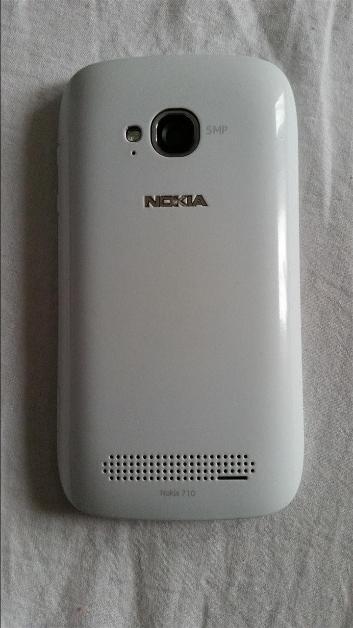 NOKIA-Lumia-710
