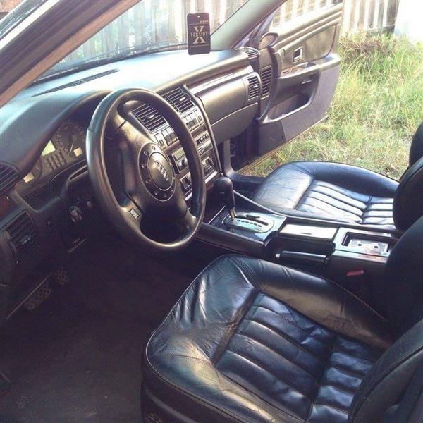 Audi-A8-2-8