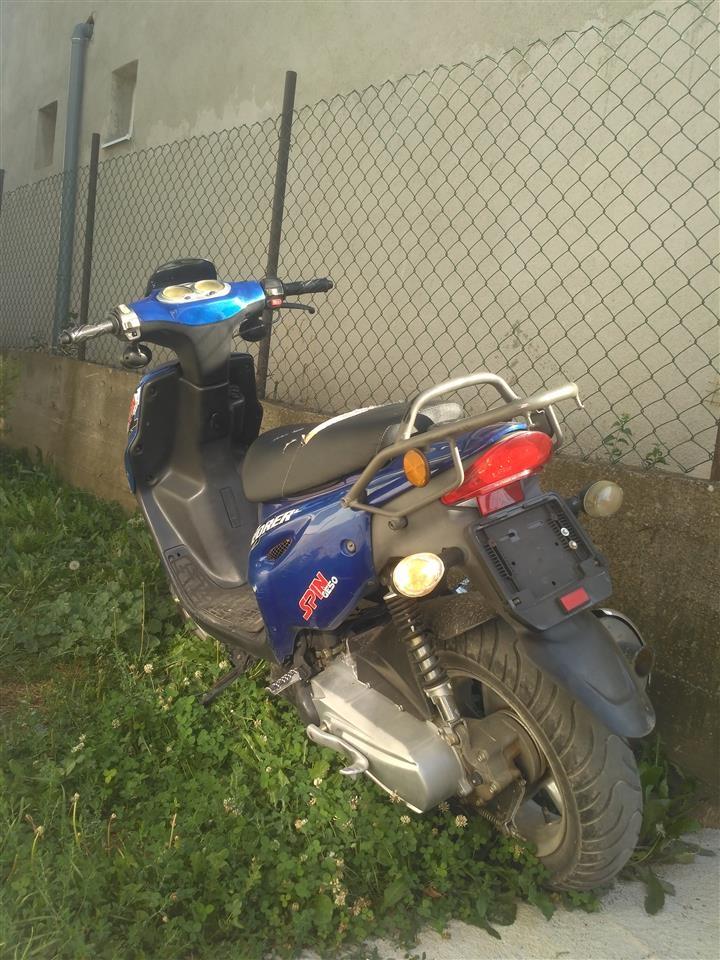 Motor-