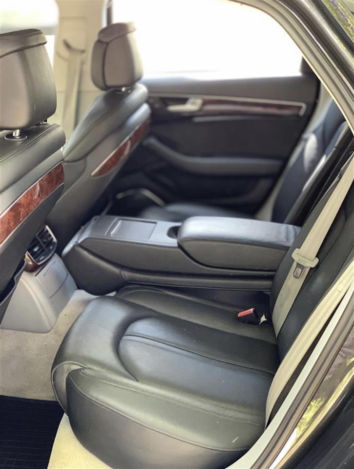 AUDI-A8-4-2tdi-