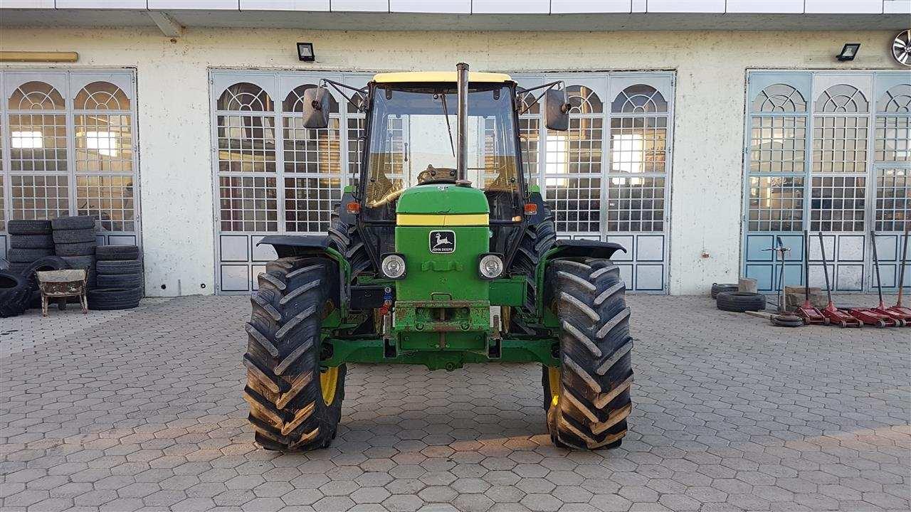 JOHN-DEERE