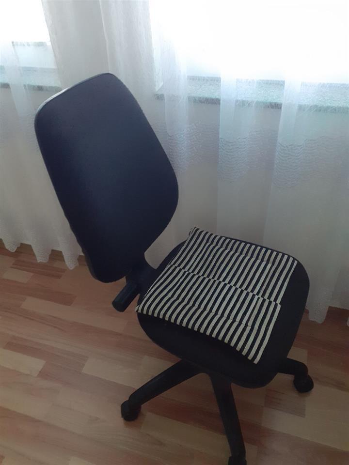 Shitet-karriga-