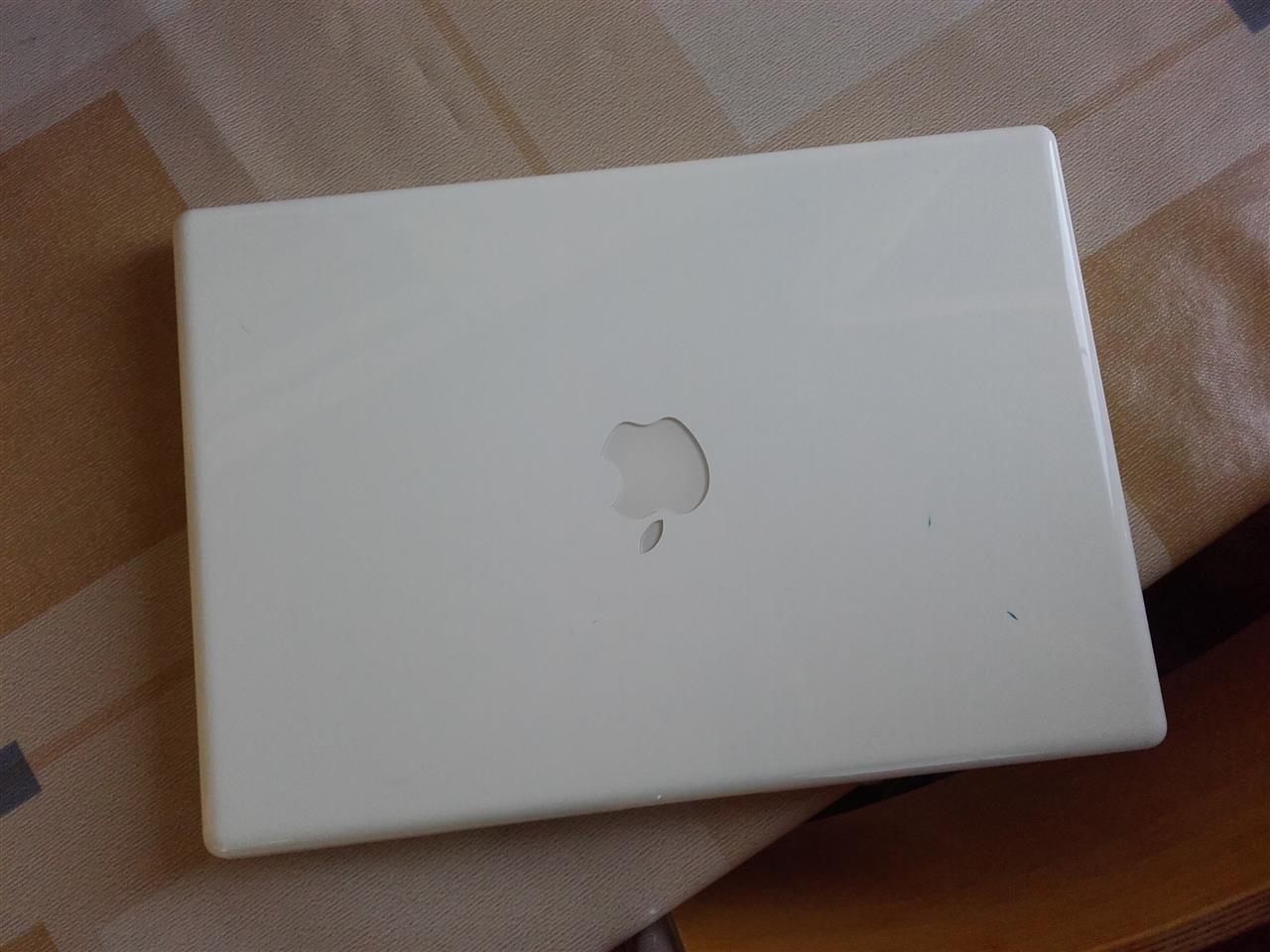 Shitet-Macbook