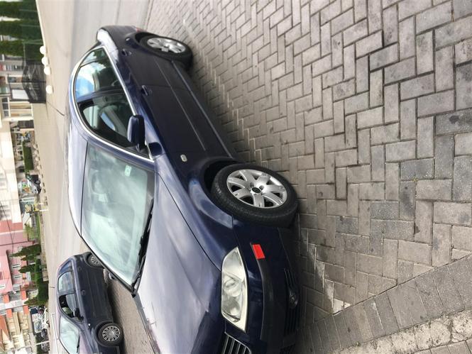 Shitet pasati