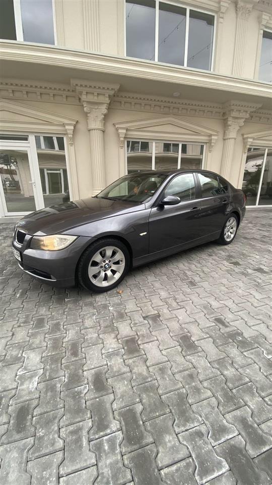 BMW-320d-E90