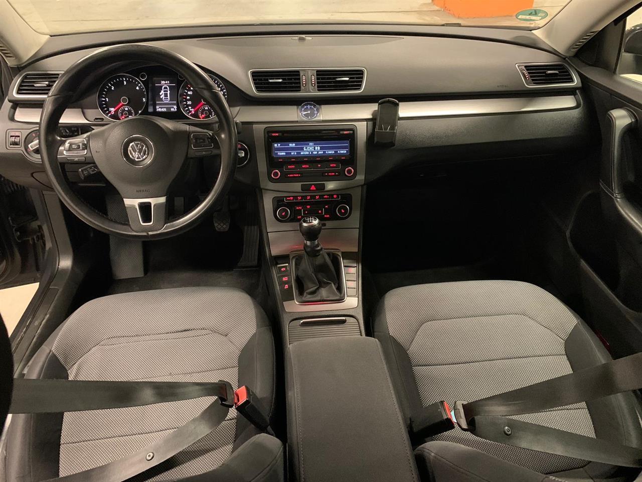 VW-PASSAT