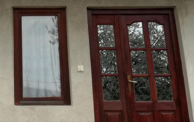 Dyer e dritare nga druri