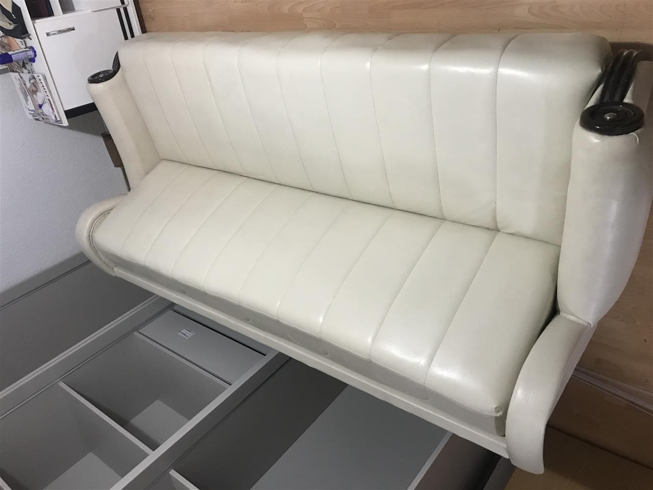 Shes-2-sofa
