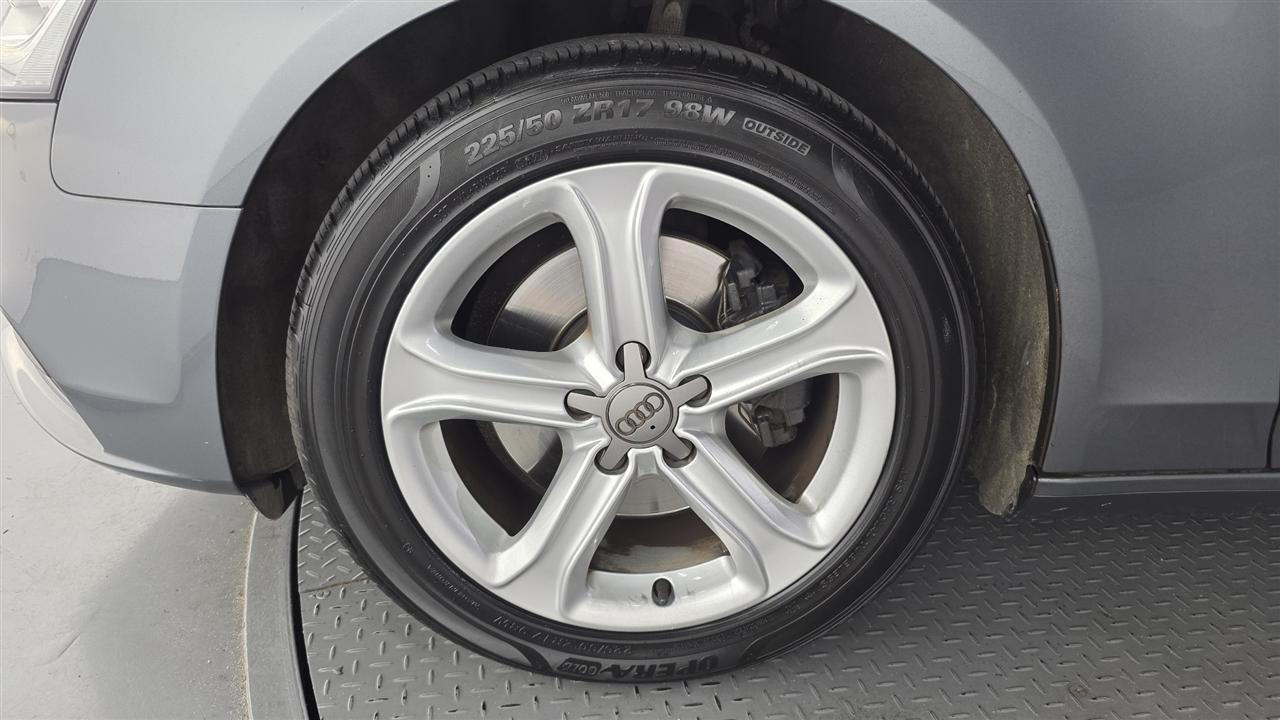 AUDI-A4-30-TDI-FULL-OPTION