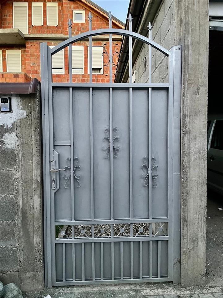 Derë-e-oborrit