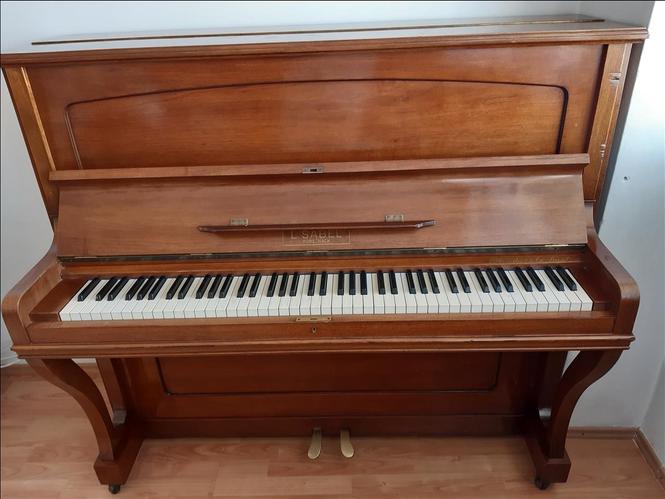 Shitet piano