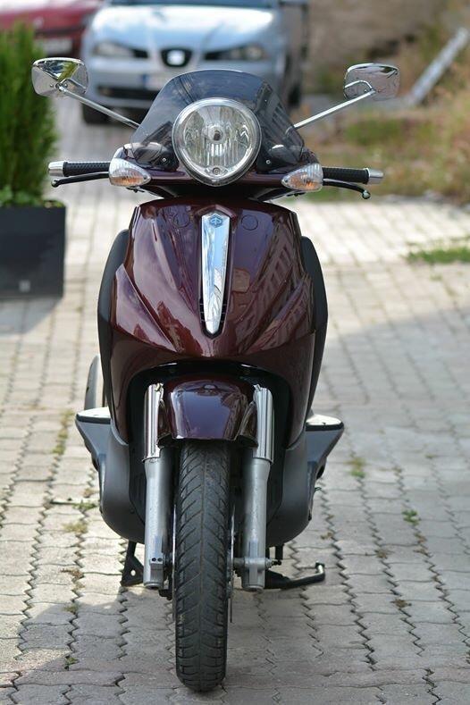 Piaggio-Beverly-500